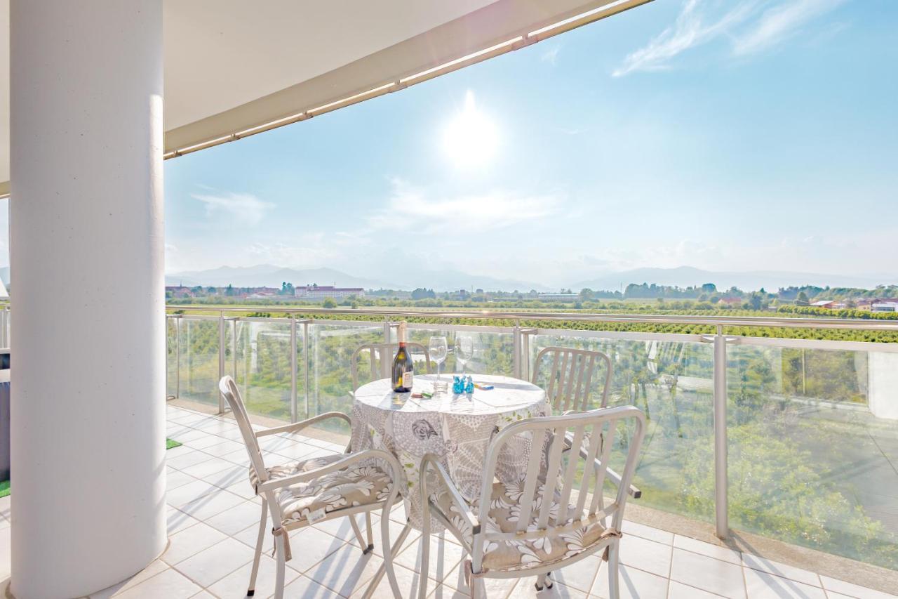 Glass House Кунео Экстерьер фото